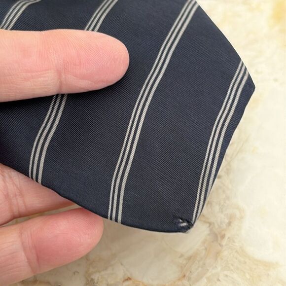Valentino Striped Silk Tie Made in Italy - Picture 6 of 6